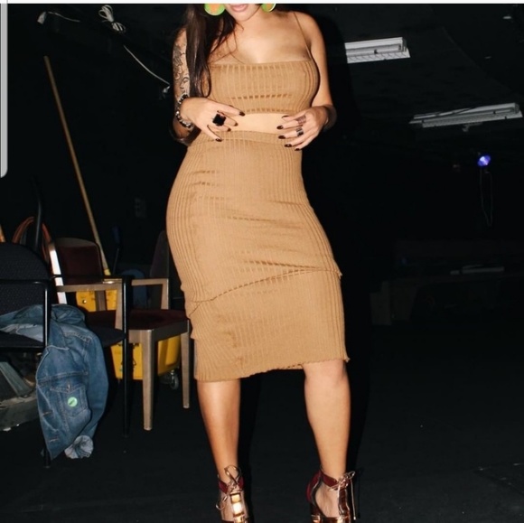 Boohoo Dresses & Skirts - 🎈Tan 2 piece